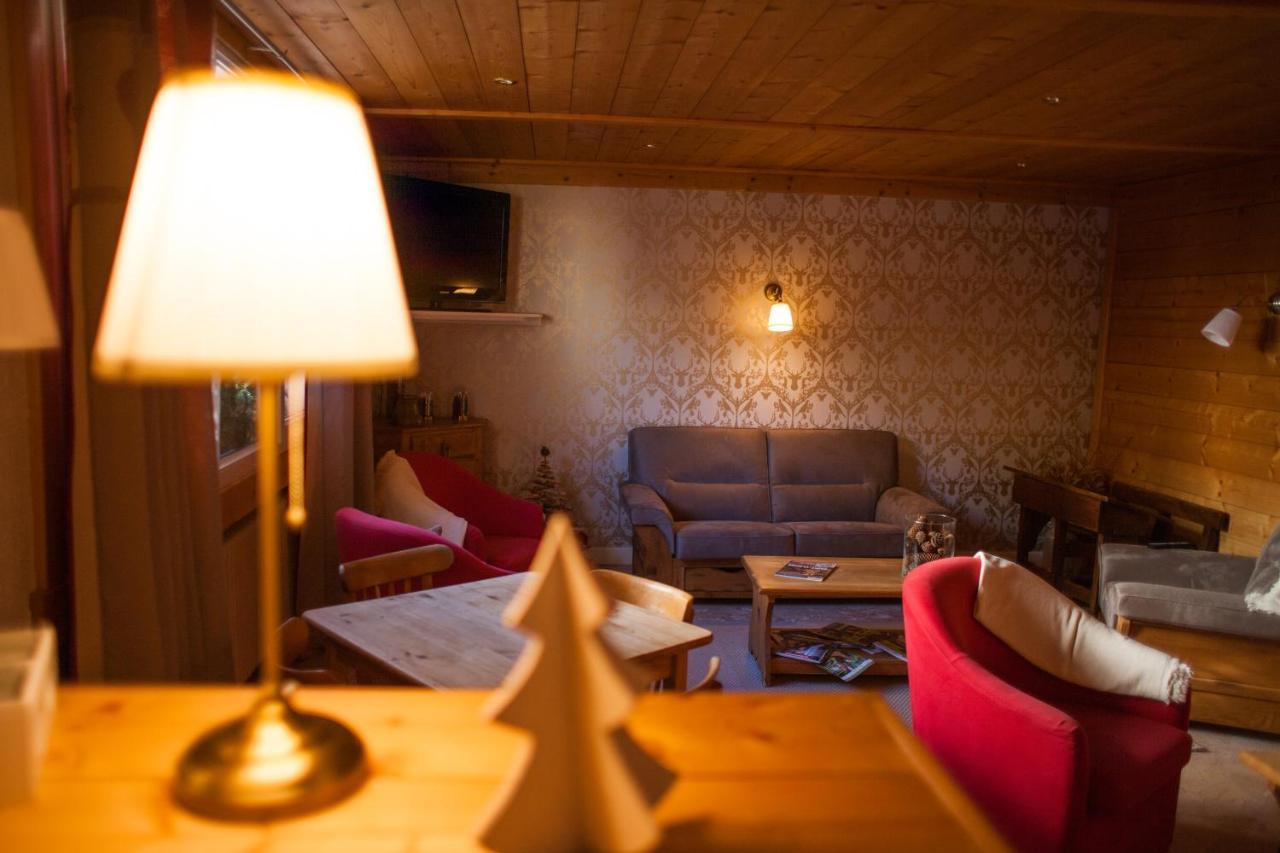 Hotel Logis Les Arobiers Lamoura Exterior foto
