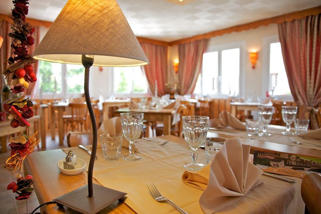 Hotel Logis Les Arobiers Lamoura Exterior foto
